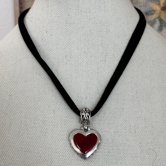 Red Jasper Heart Framed in Sterling Scrollwork on a Suede Cord - Picture 3 of 10